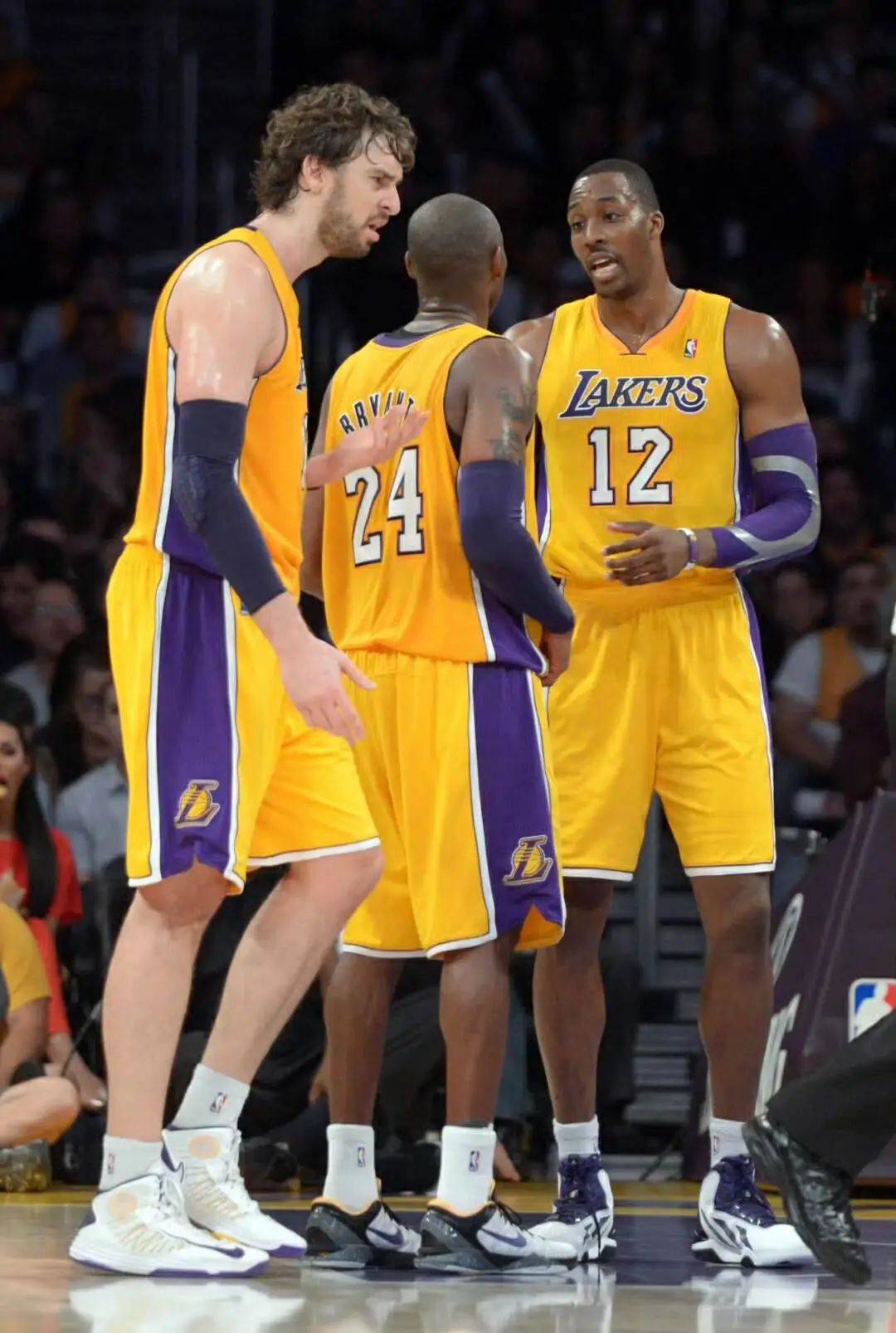 伍在关键窗 伍在关键窗