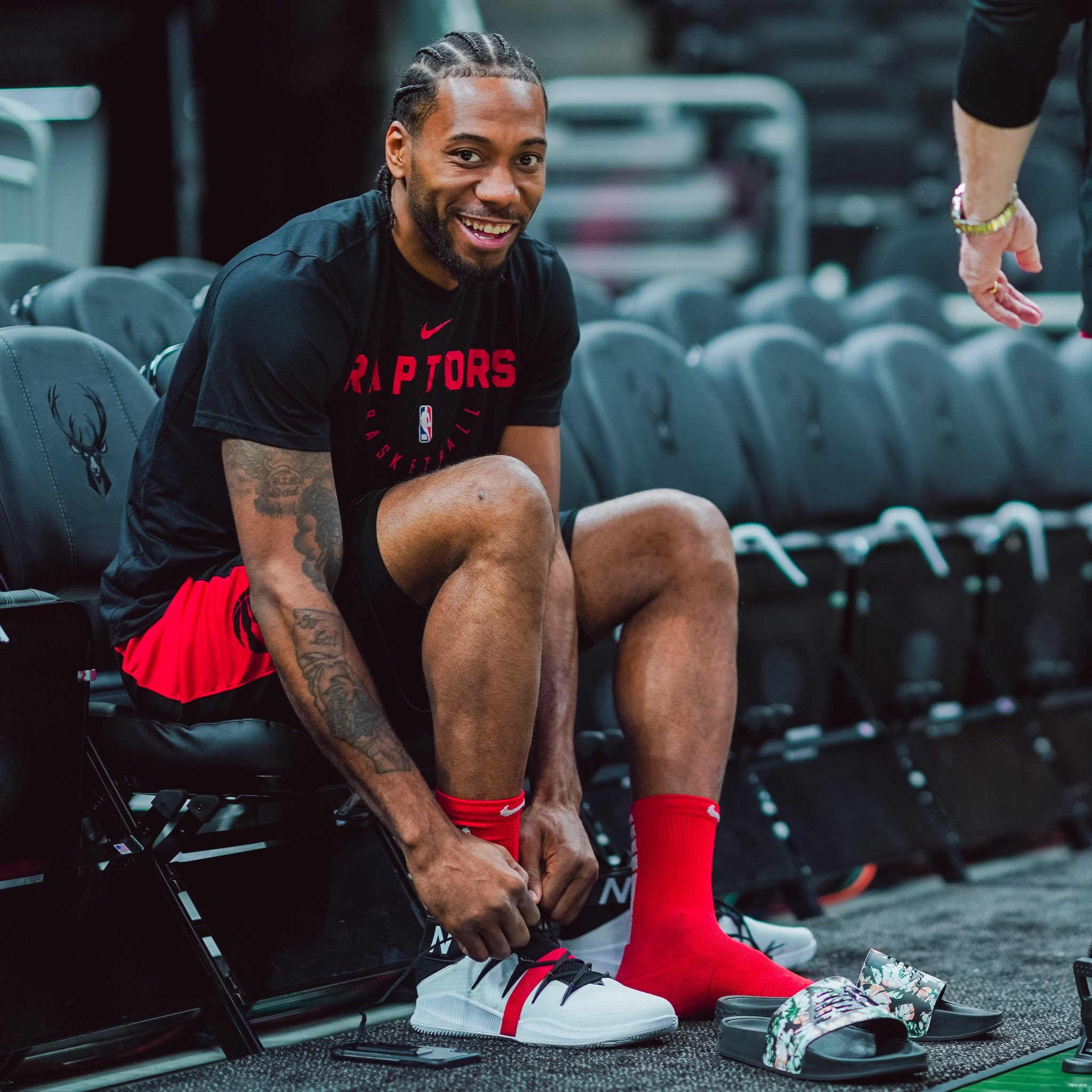 励与近失共 励与近失共